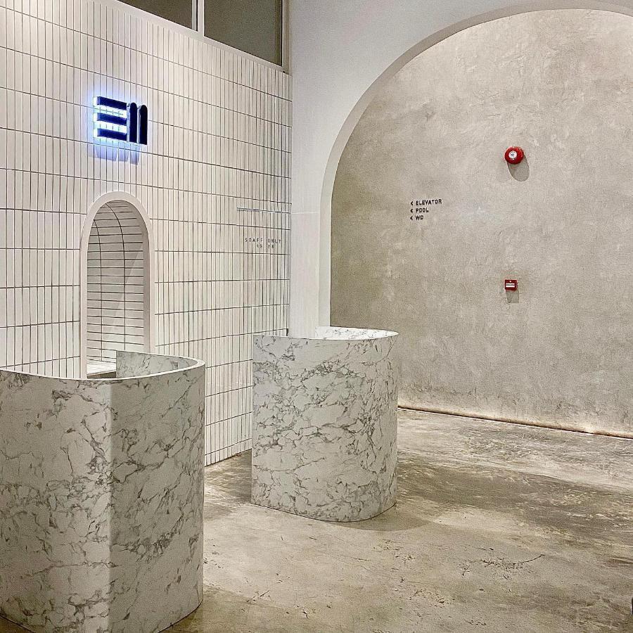E11 Hotel - Bts Punnawithi バンコク都 エクステリア 写真