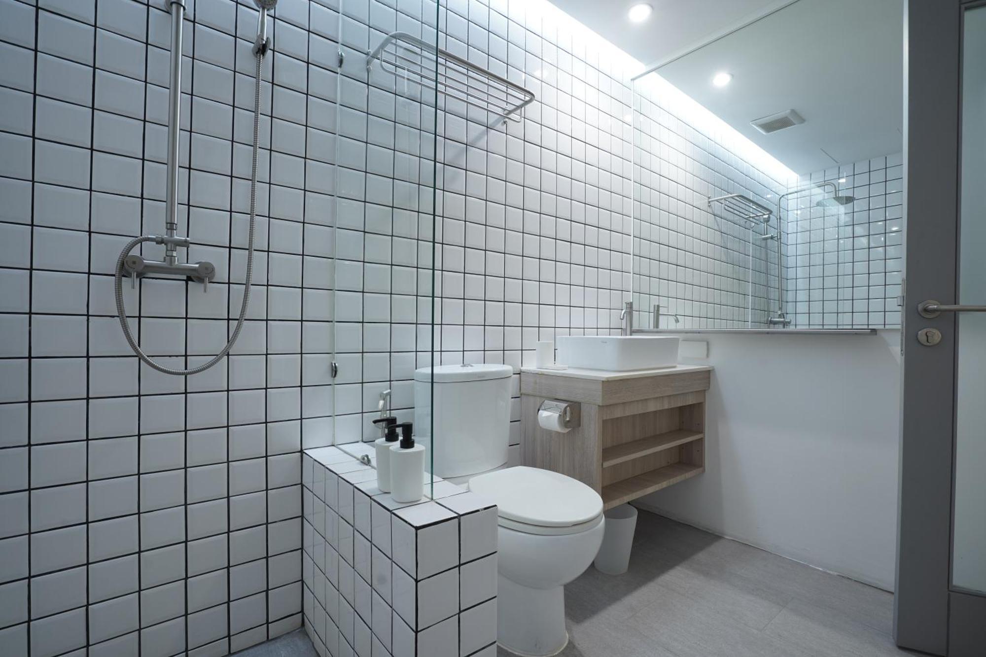 E11 Hotel - Bts Punnawithi バンコク都 エクステリア 写真